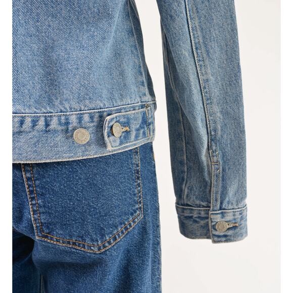 Vintage 90s Guess Jean Jacket Short Fitted Trucker Light Wash Denim Jacket XS - Picture 5 of 7